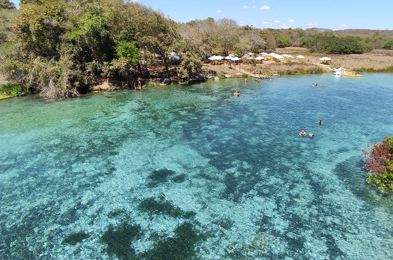 Chamada diamantina gruta da pratinha nadando