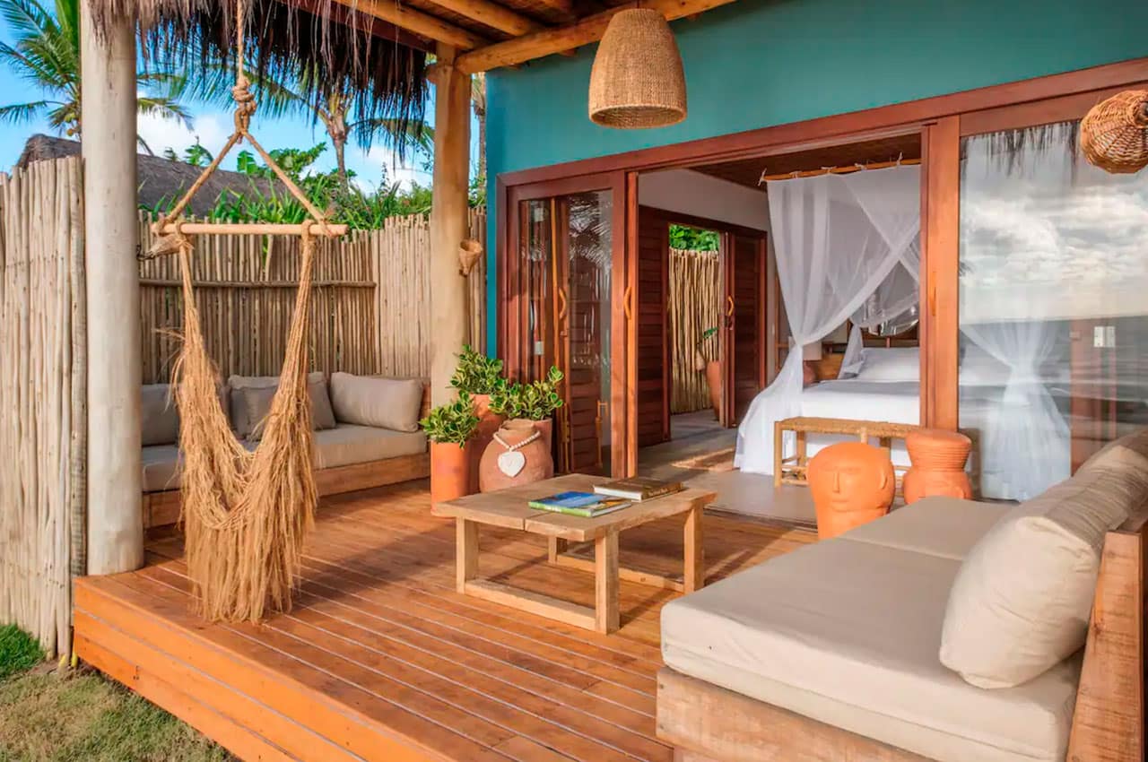 Hayo pe na areia bahia caraiva outside