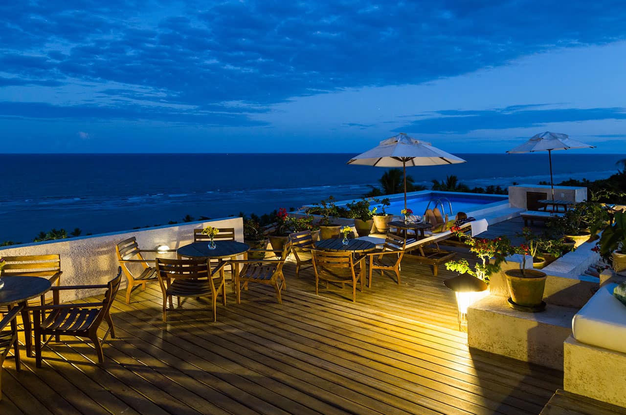 Maitei hotel arraial d ajuda piscina deck