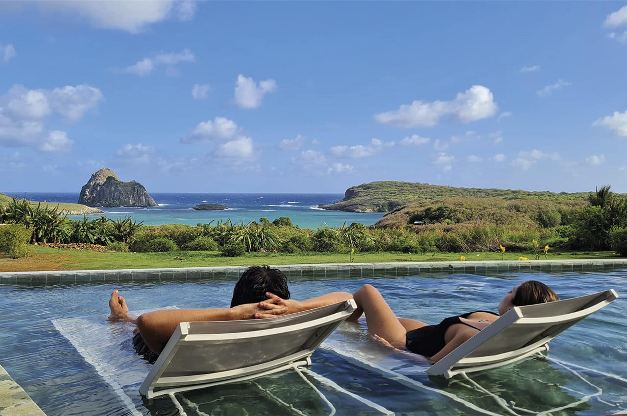 Nannai noronha piscina