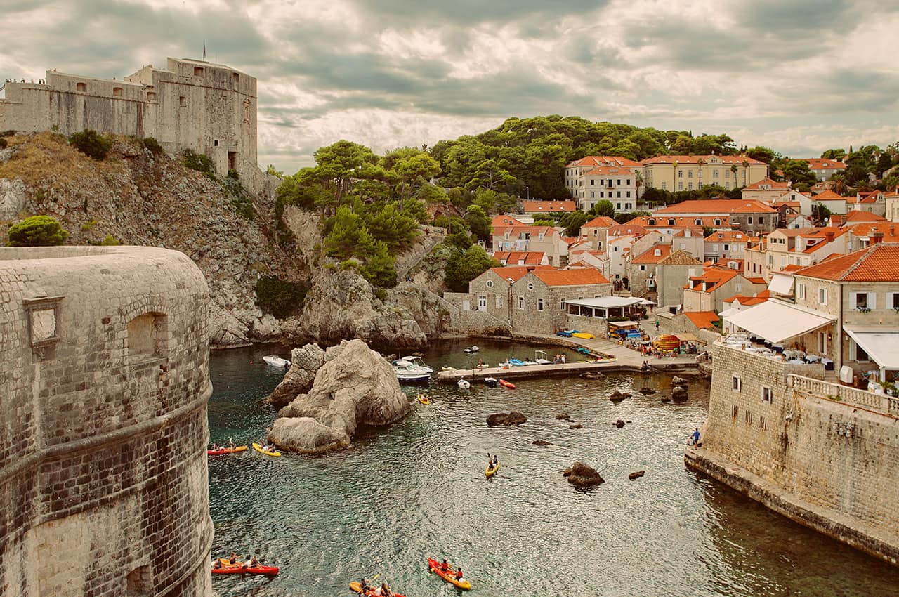 Fortaleza Lovrijenac na cidade antiga de Dubrovnik, Croáci