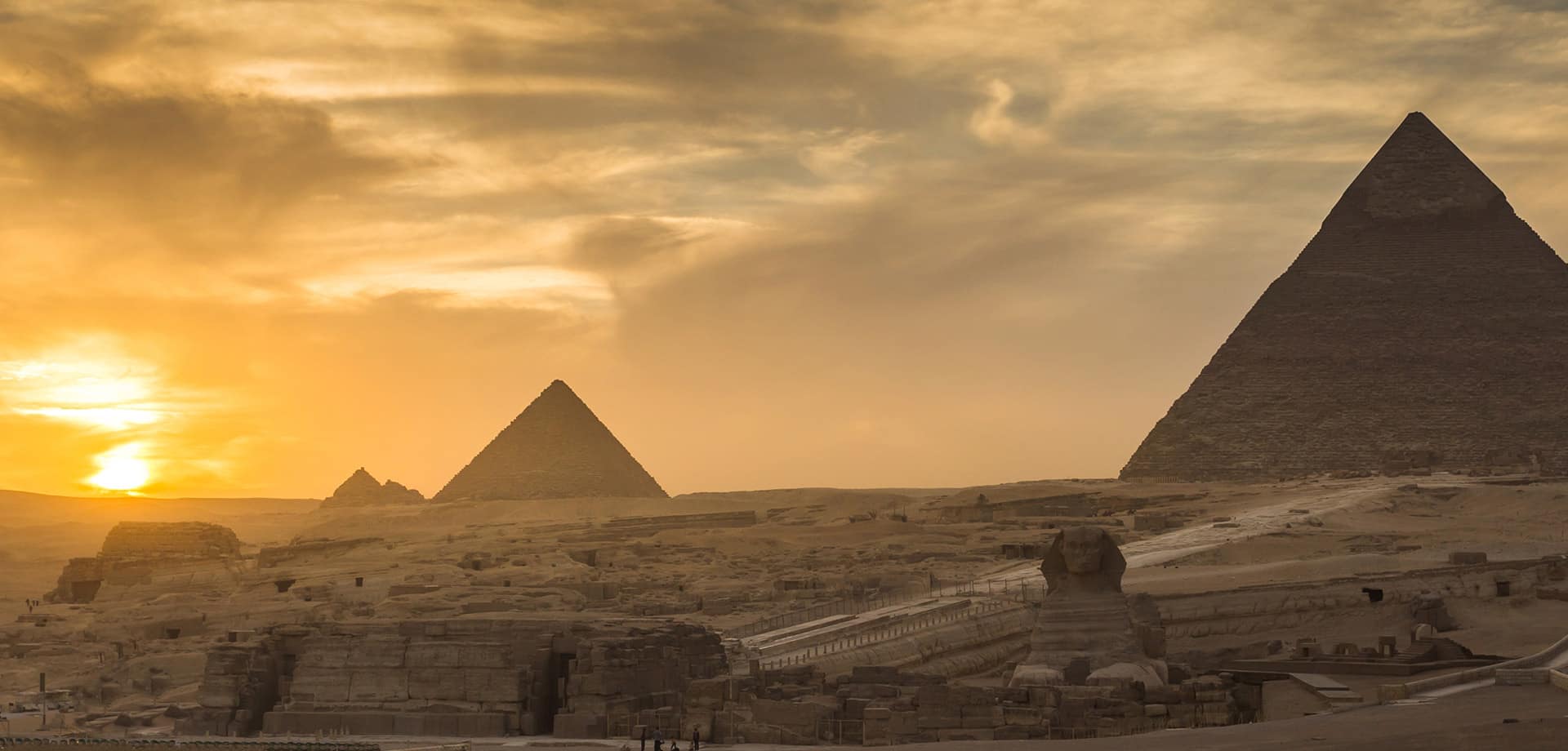 Pirâmides de Gizé, região do Cairo.