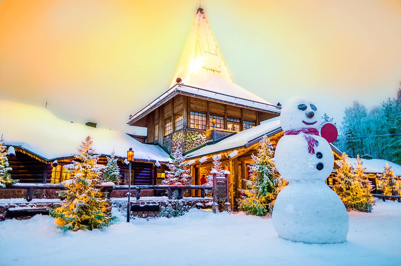 Finlandia rovaniemi boneco neve luz natal