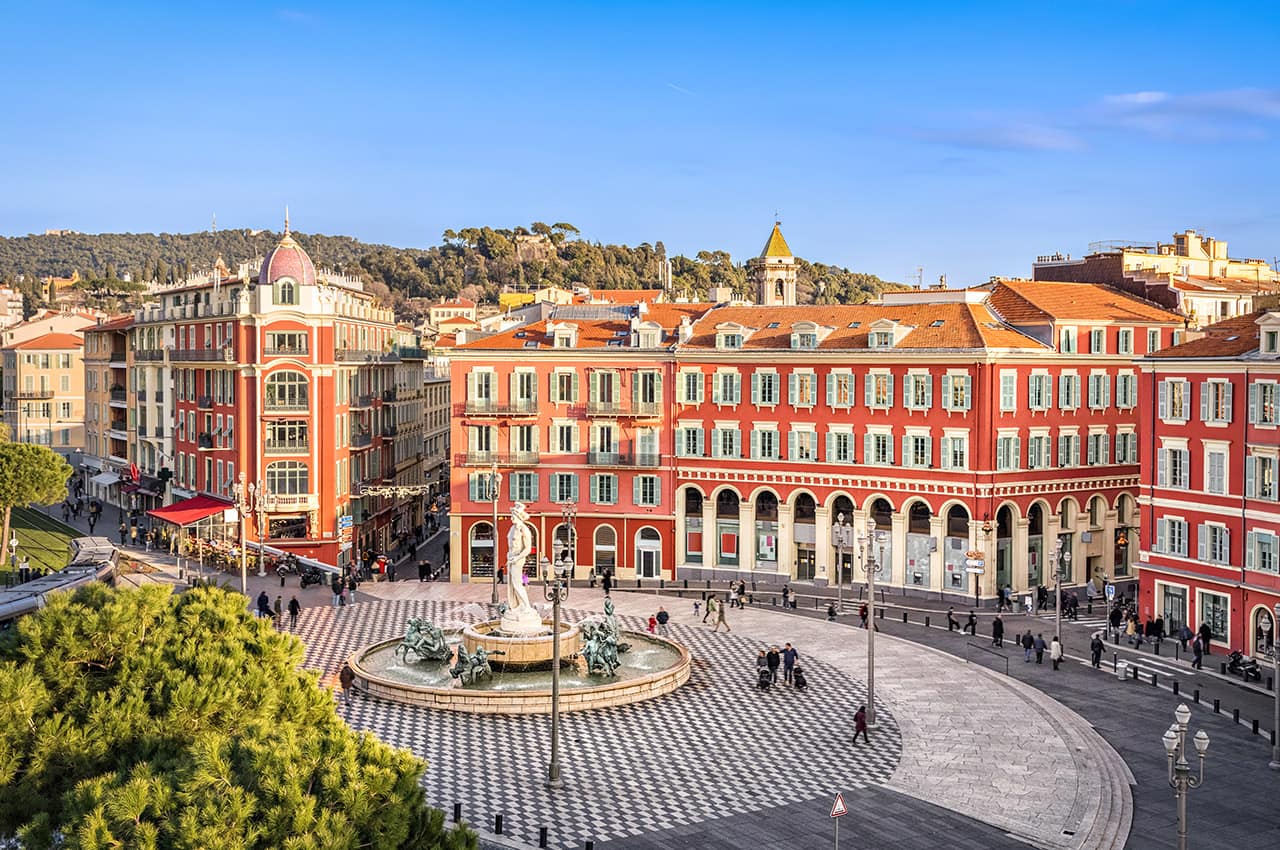 Franca nice place massena
