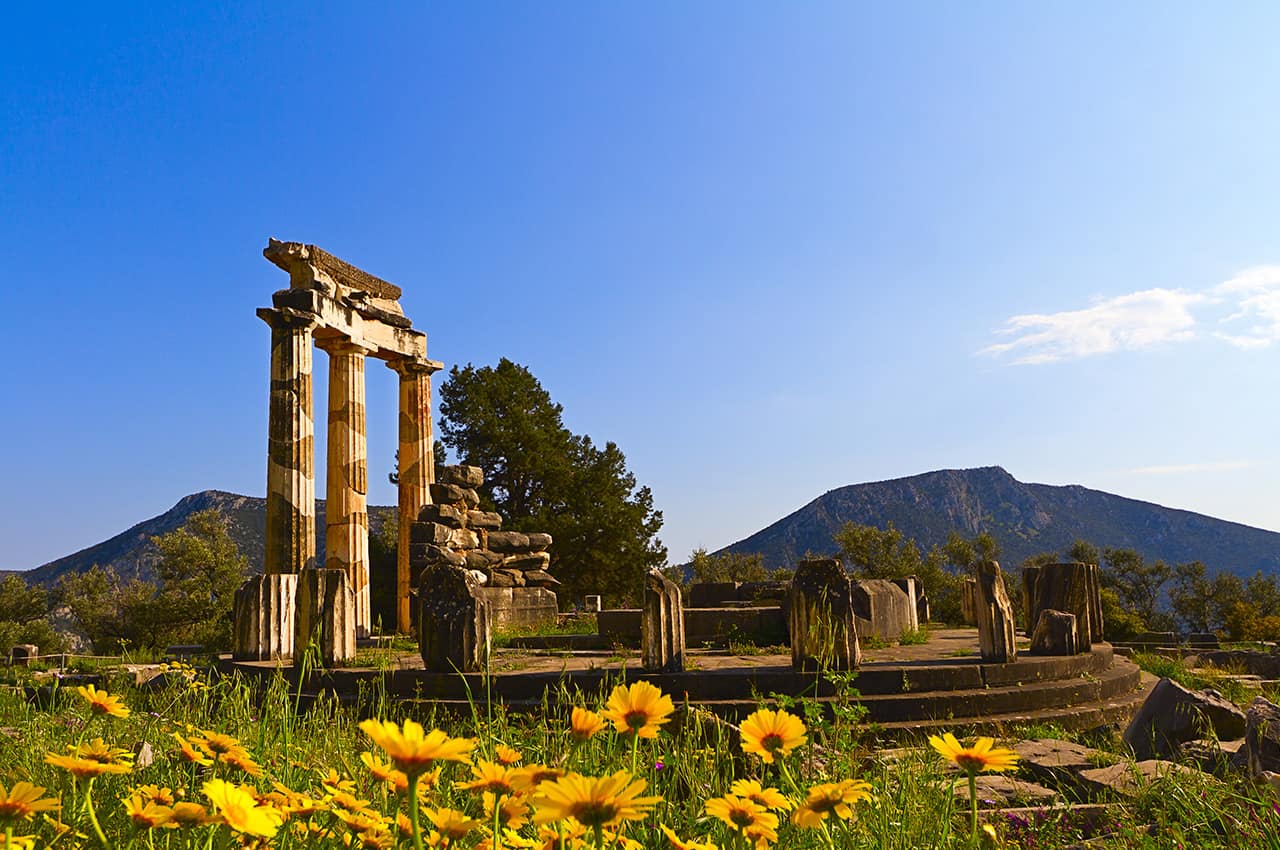 Templo de Atena Pronaia, nas ruínas de Delphi