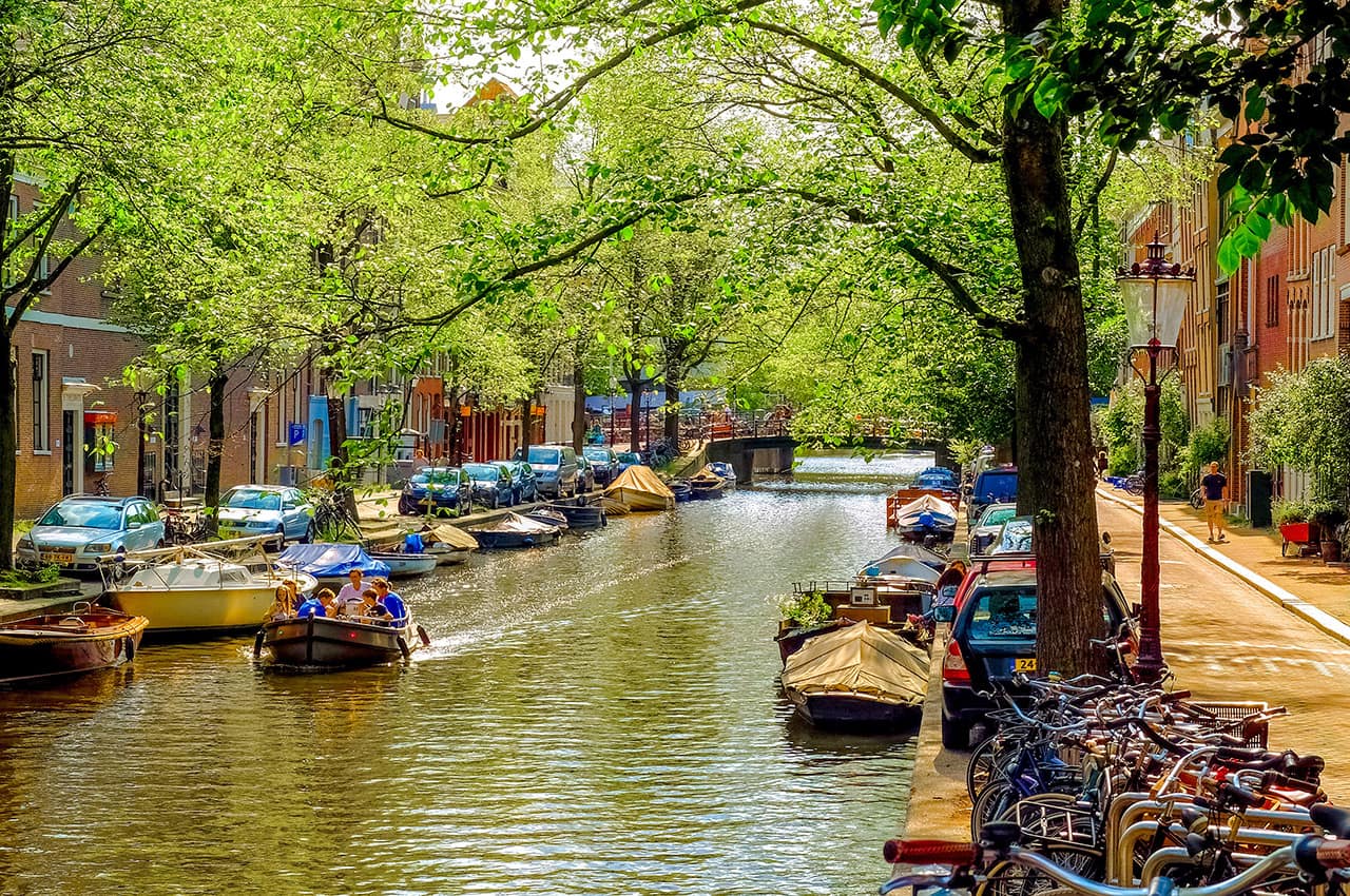 Holanda amsterda canal e bikes