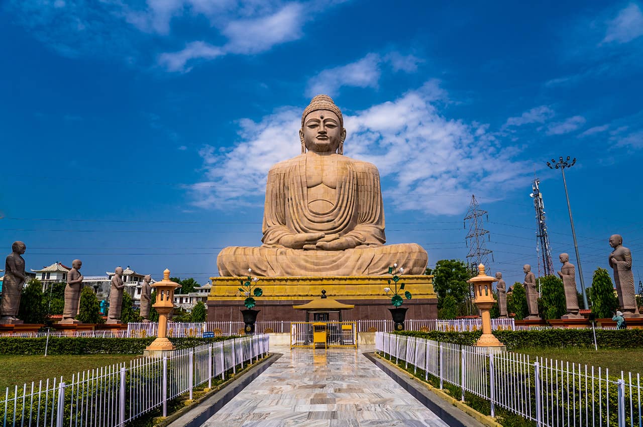 Shutterstock india bodhgaya bihar great buddha statue mahabodhi temple complex