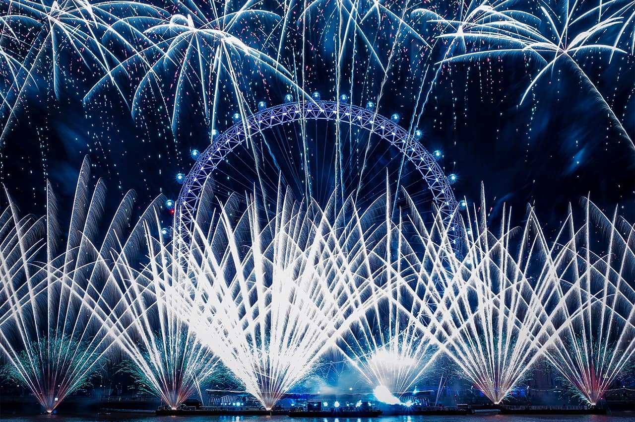 Reinounido inglaterra londres londoneye rodagigante fogos luzes azul