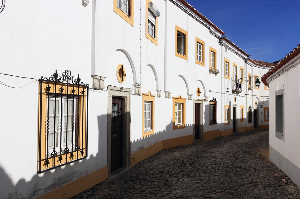 Evora alentejo portugal pixabay
