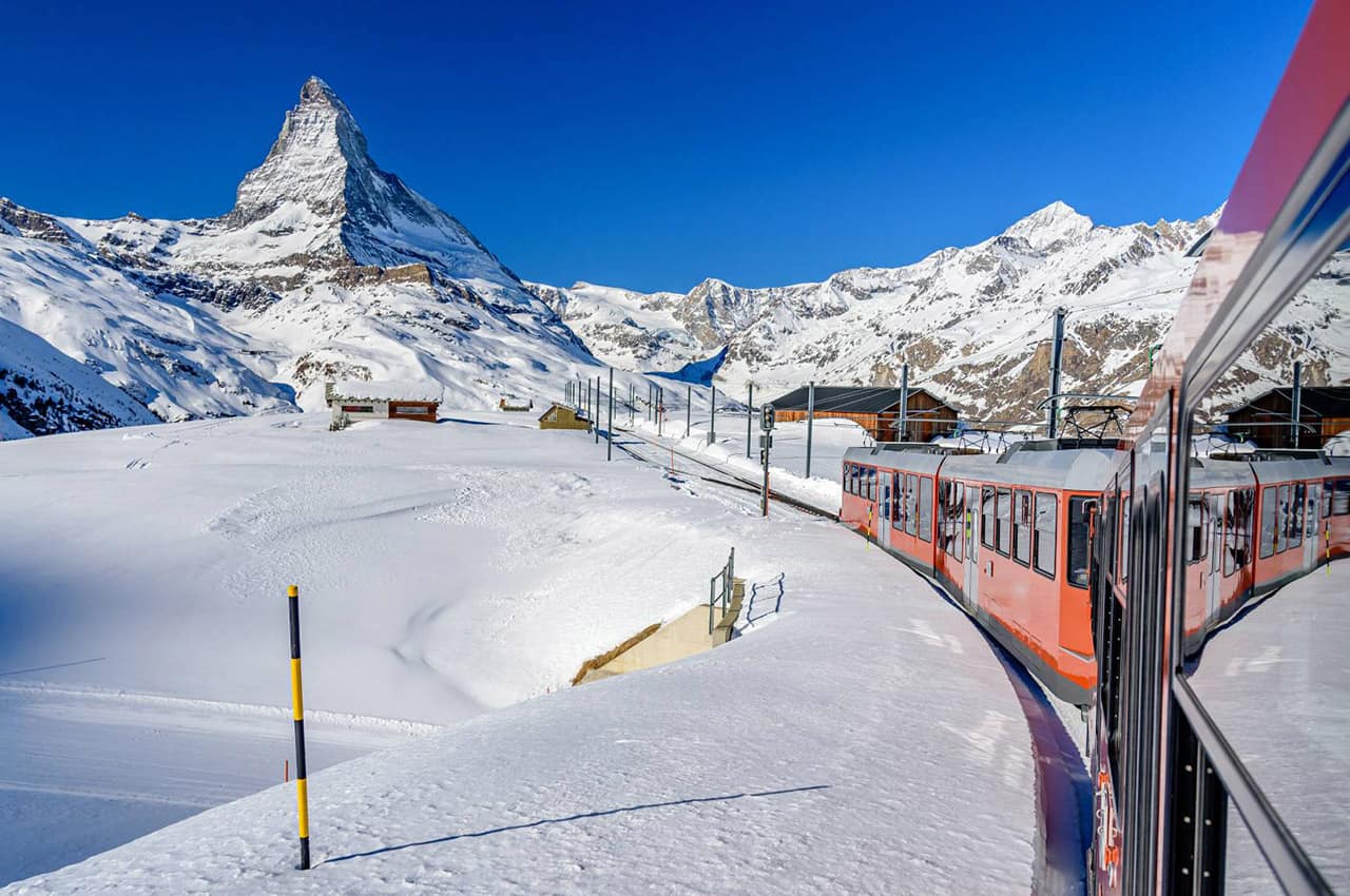 Schweizerhof trem para zermatt