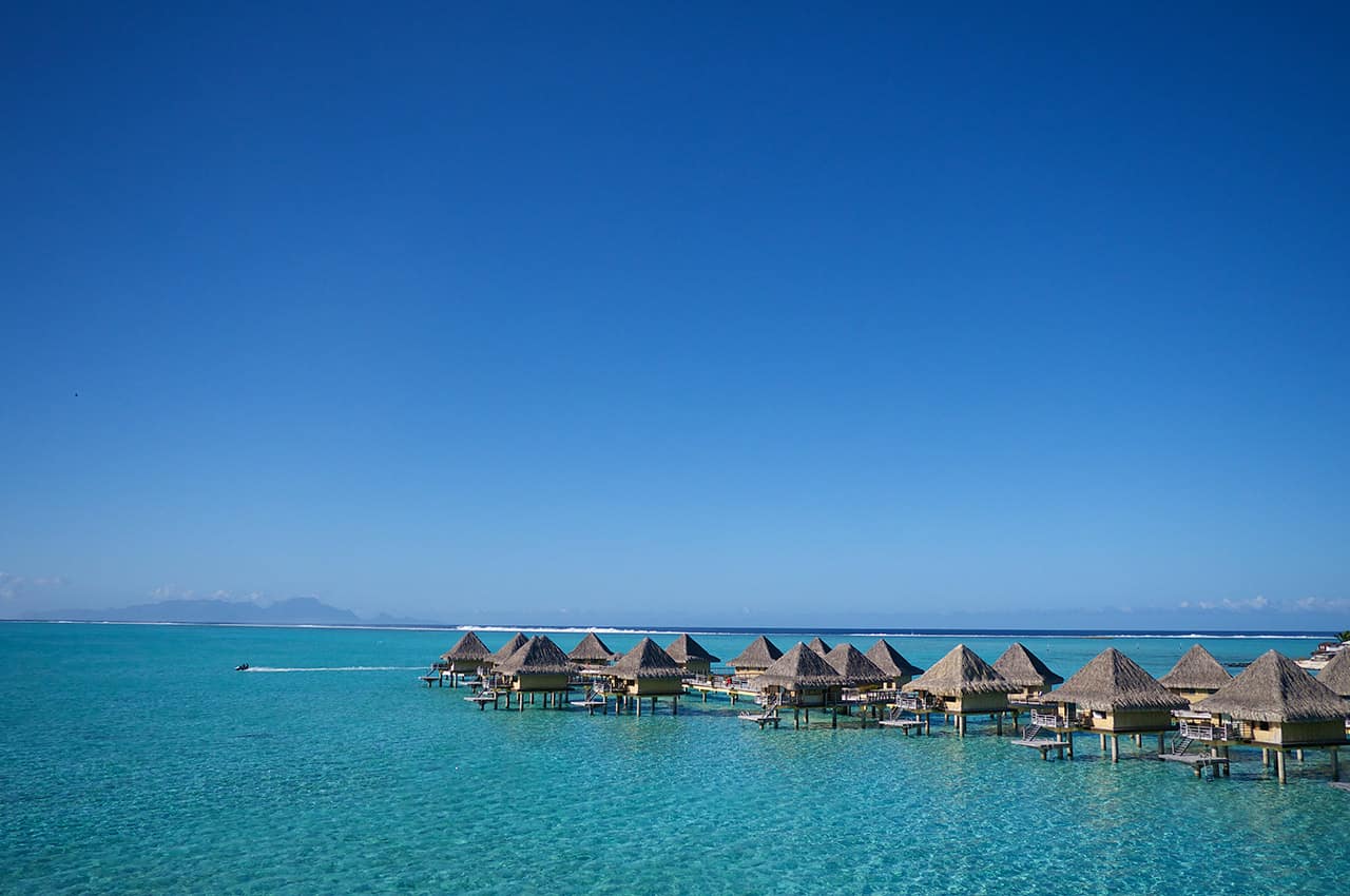 Intercontinental le moana bora bora overwater bungalow