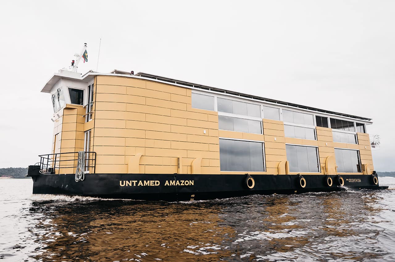 Untamed amazon vista externa barco