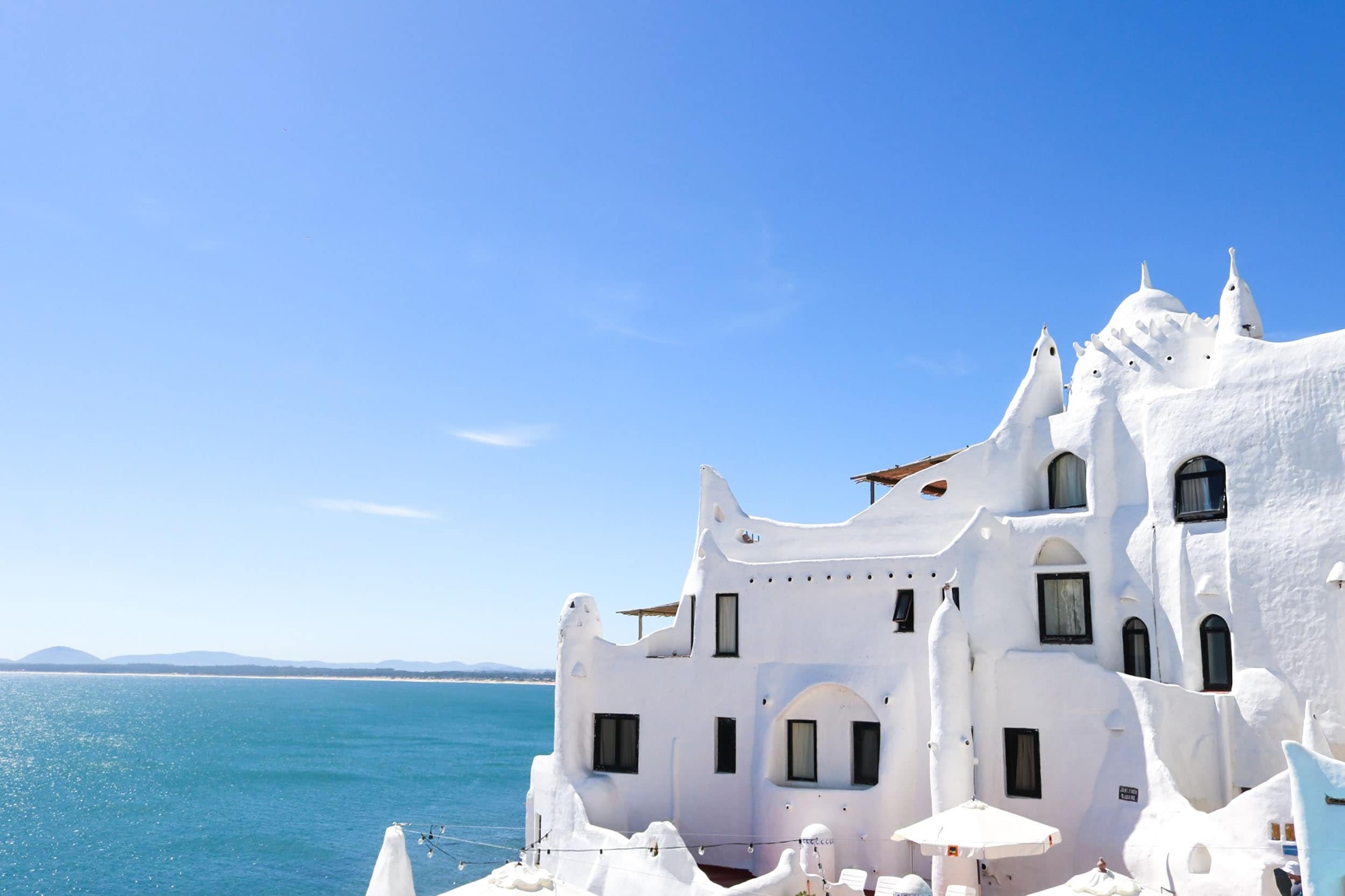 Casapueblo uma paisagem on rica entalhada entre o ceu e o mar