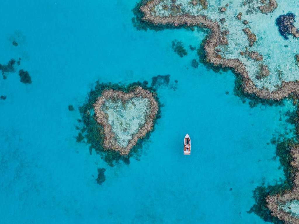 Australia hamilton island heart reef