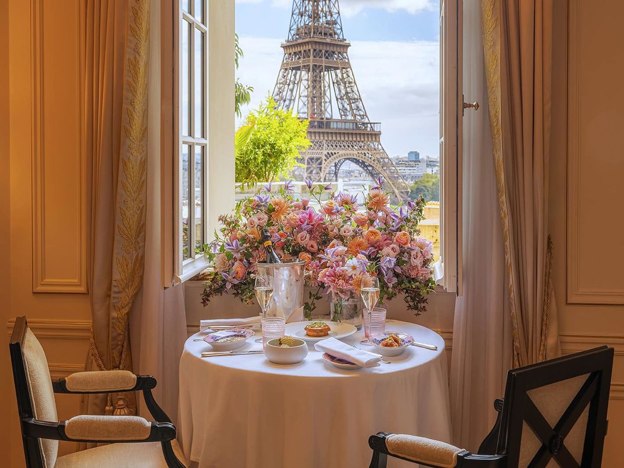 Shangri la paris table with a view