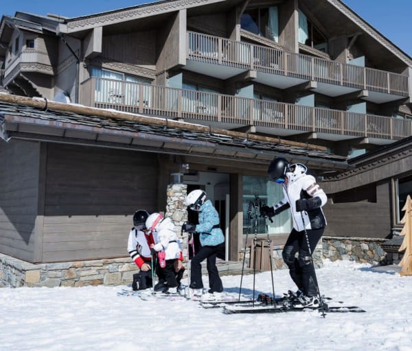 Annapurna courchevel familia esqui 1850