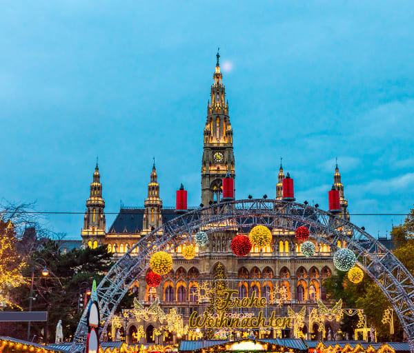 Austria viena mercado de natal rathausplatz entardecer