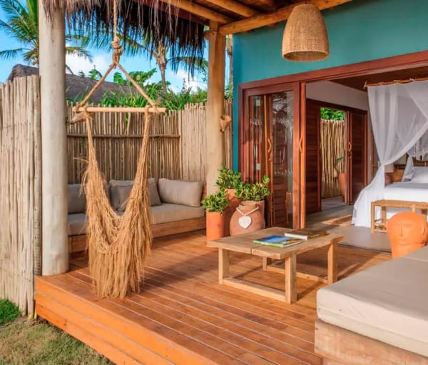 Hayo pe na areia bahia caraiva outside