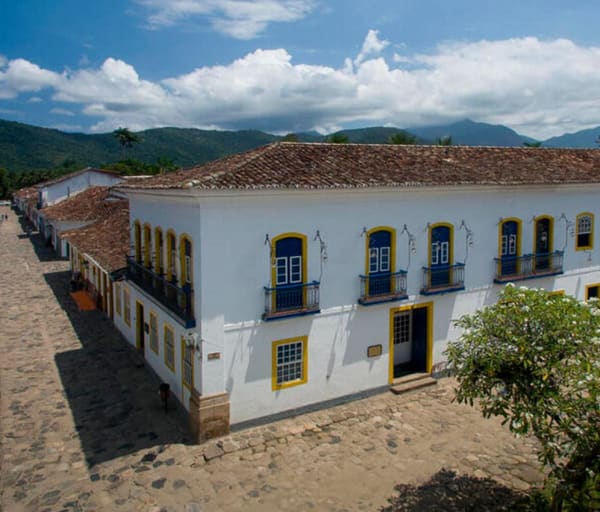 Sandi hotel j