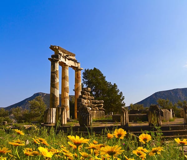 Templo de Atena Pronaia, nas ruínas de Delphi