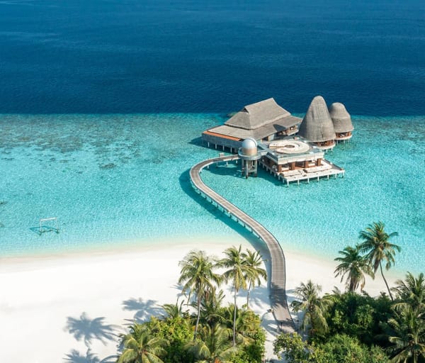 Anantara kihavah maldives villas vista aerea restaurantes