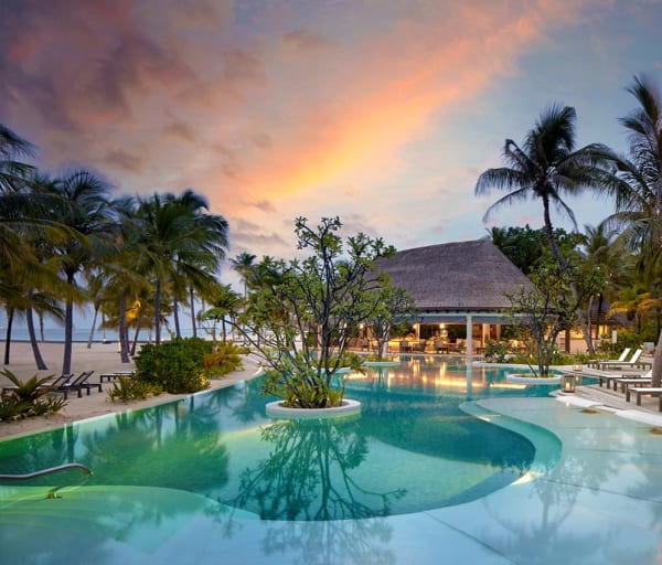 Maldivas sixsenses kanuhura piscina externa