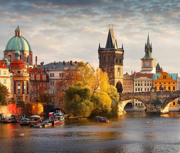 Republica tcheca praga rio vltava e ponte carlos