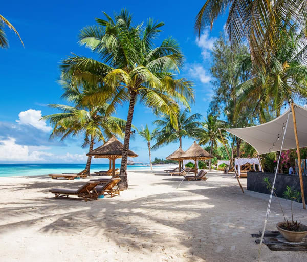 Zuri zanzibar dhow bar