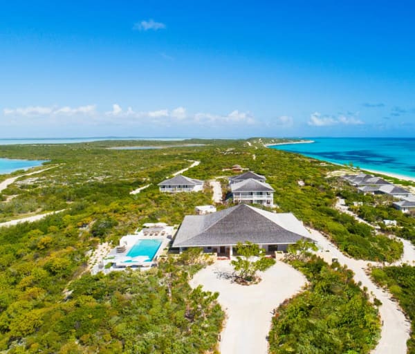 Sailrock resort aereo