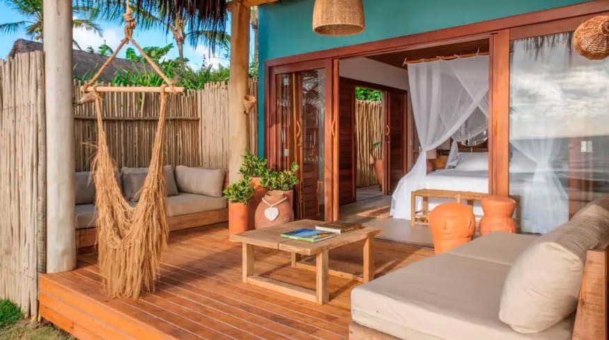 Hayo pe na areia bahia caraiva outside