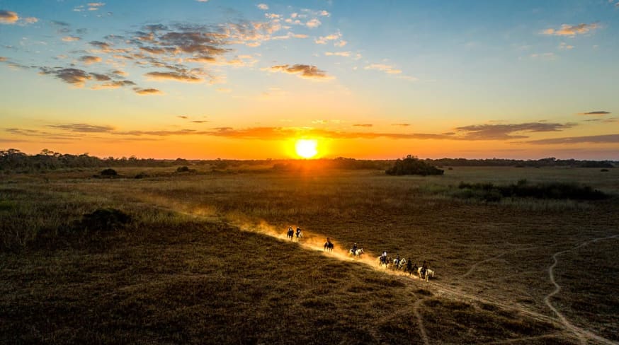 Mt araras eco lodge cavalgada por do sol