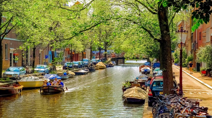 Holanda amsterda canal e bikes
