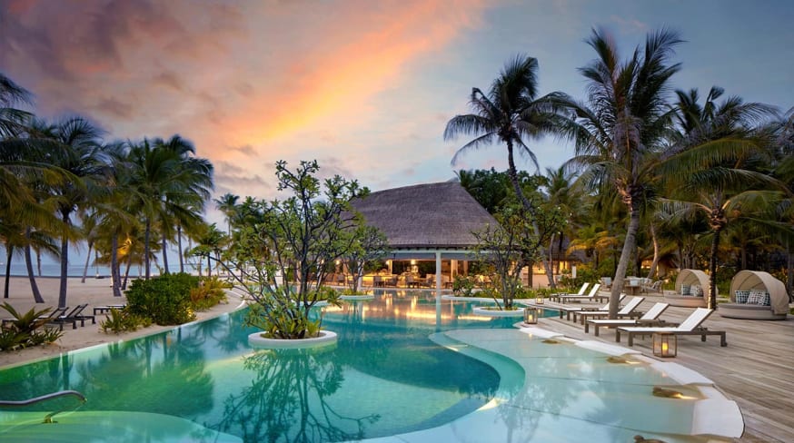 Maldivas sixsenses kanuhura piscina externa