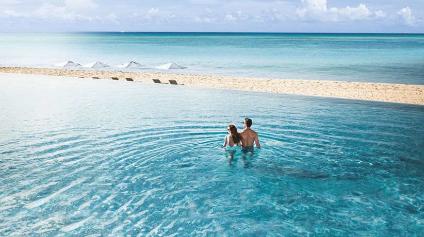 Le blanc spa resort los cabos casal na piscina