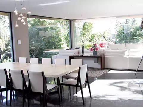 Decoración del comedor de la Casa CGE