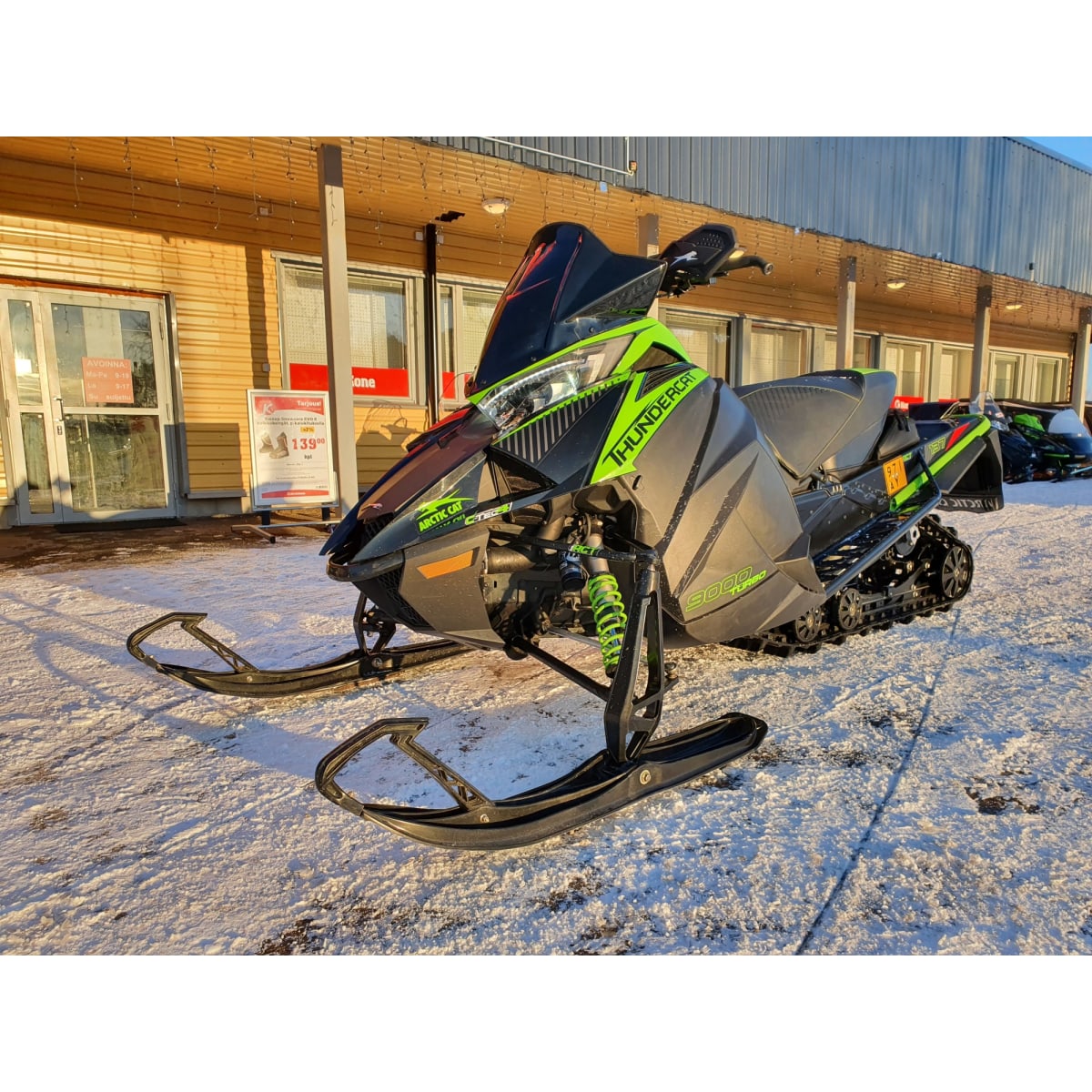 Arctic Cat ZR9000 137 Thundercat iACT 2019 käytetty moottorikelkka |   verkkokauppa