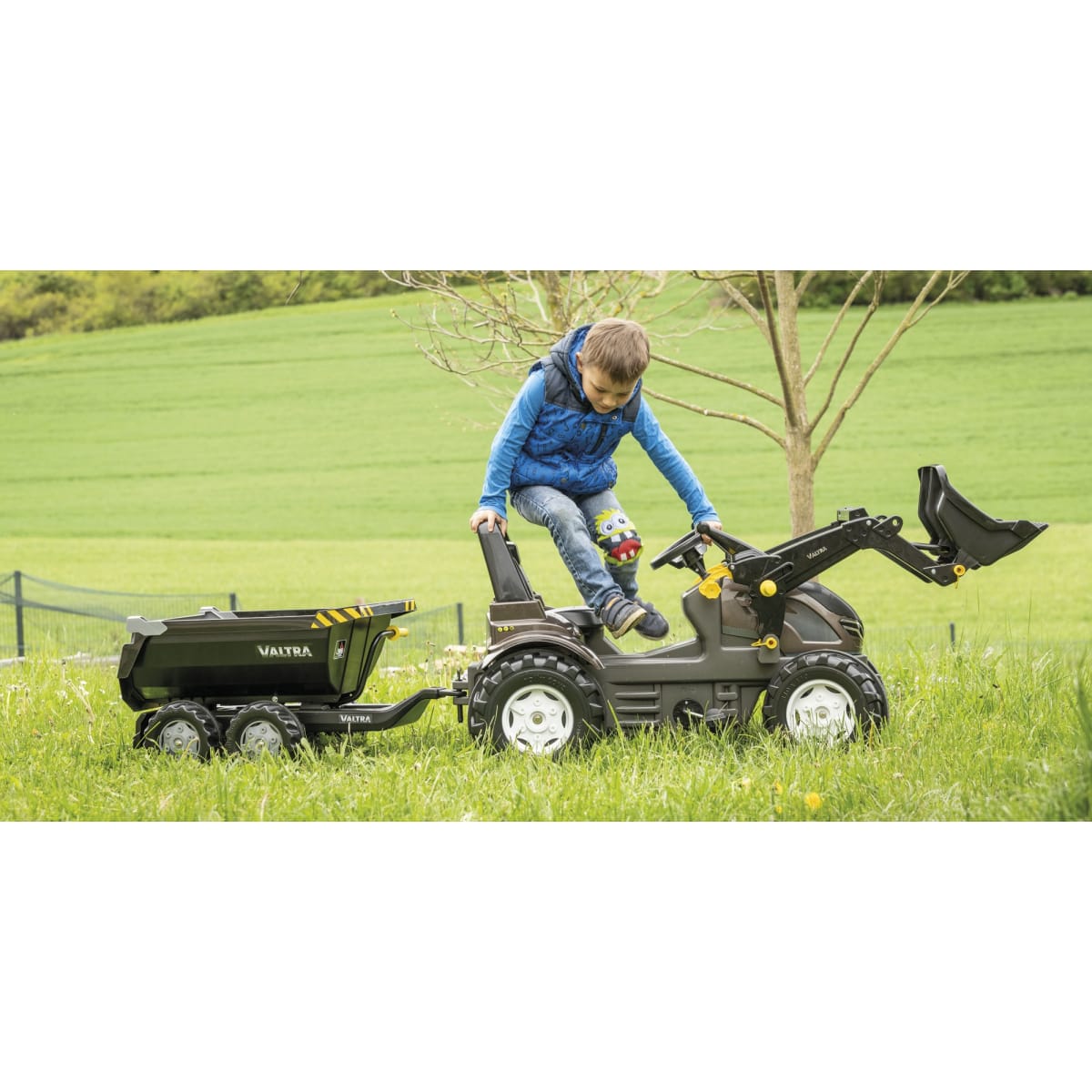 Rolly Toys FarmTrac Premium Valtra polkutraktori etukuormaaja