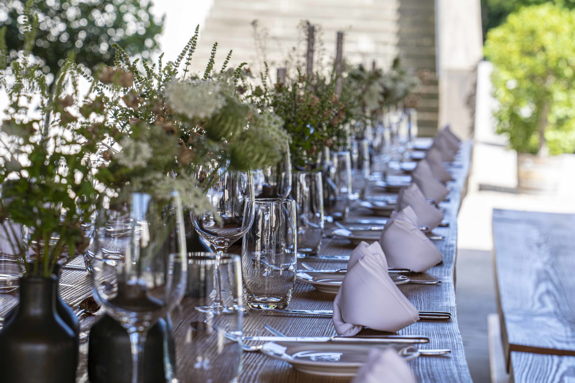 Lange Tafel "Präsident" bereit für Ittinger Garten-Tavolata