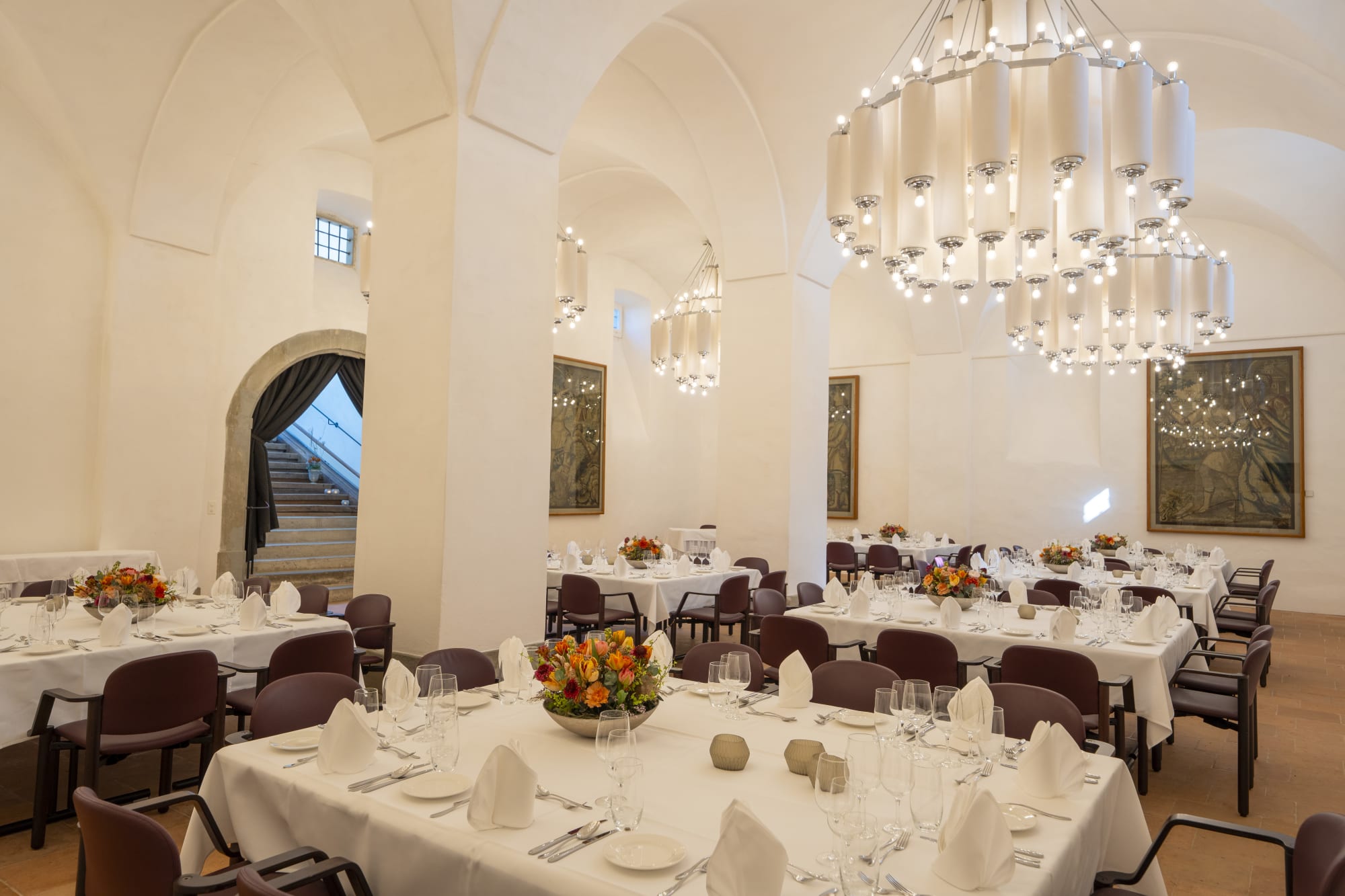 Kellerhaus bereit für ein Bankett