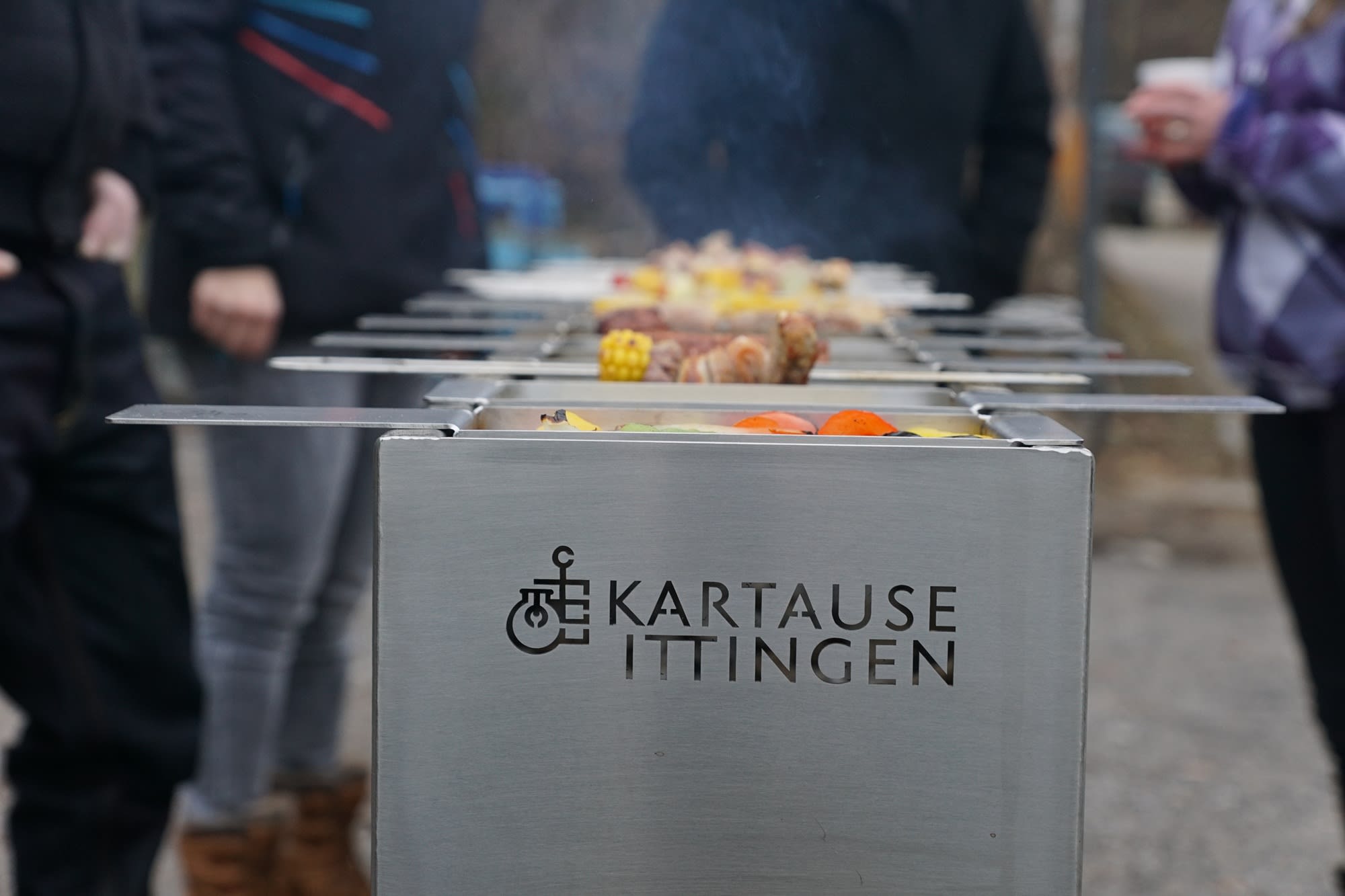 Grill mit Spiess und Pfännli
