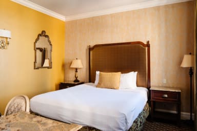 The Lafayette New Orleans by Kasa Living