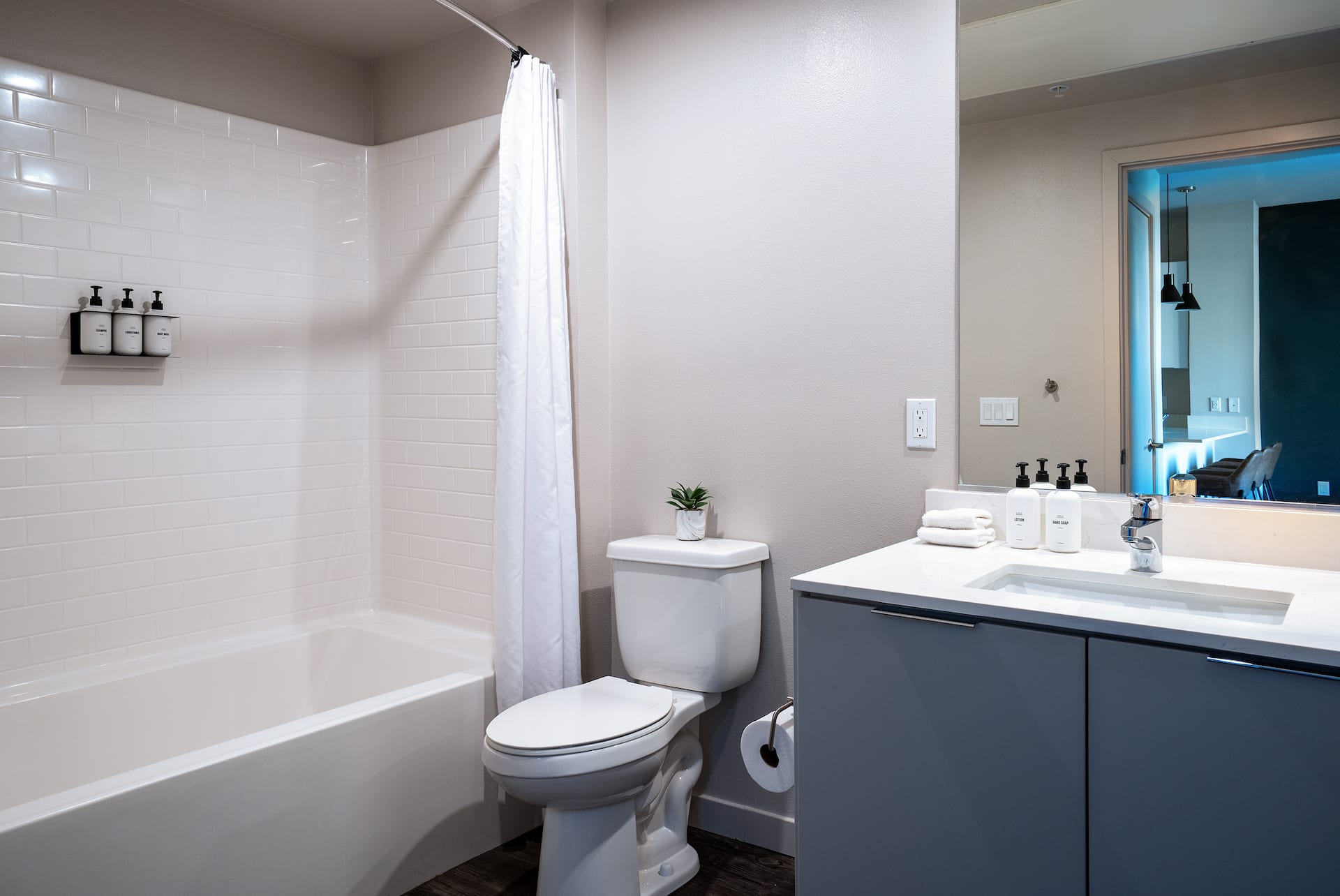 1 Bedroom | Queen 