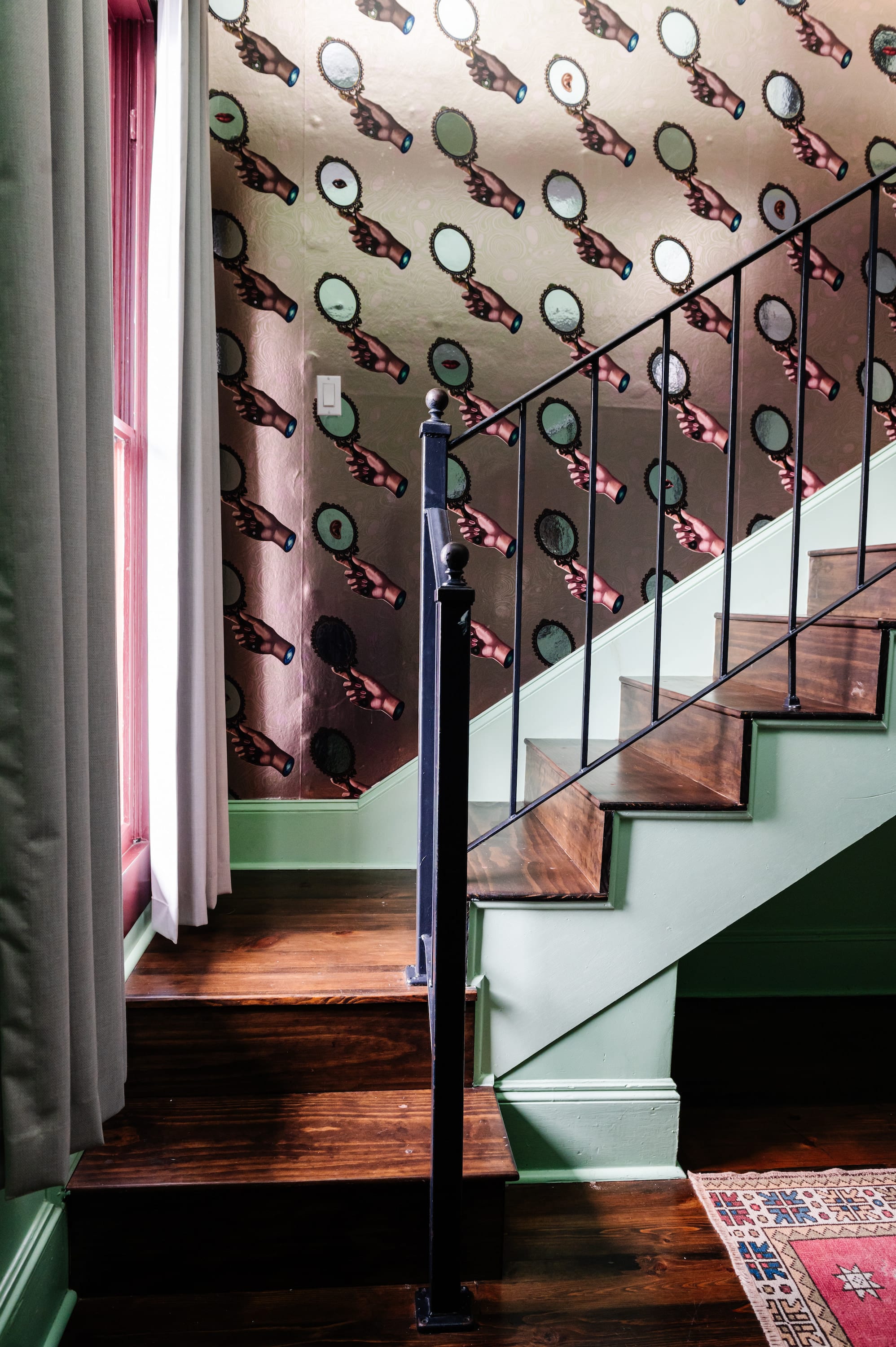 Deluxe Queen Suite