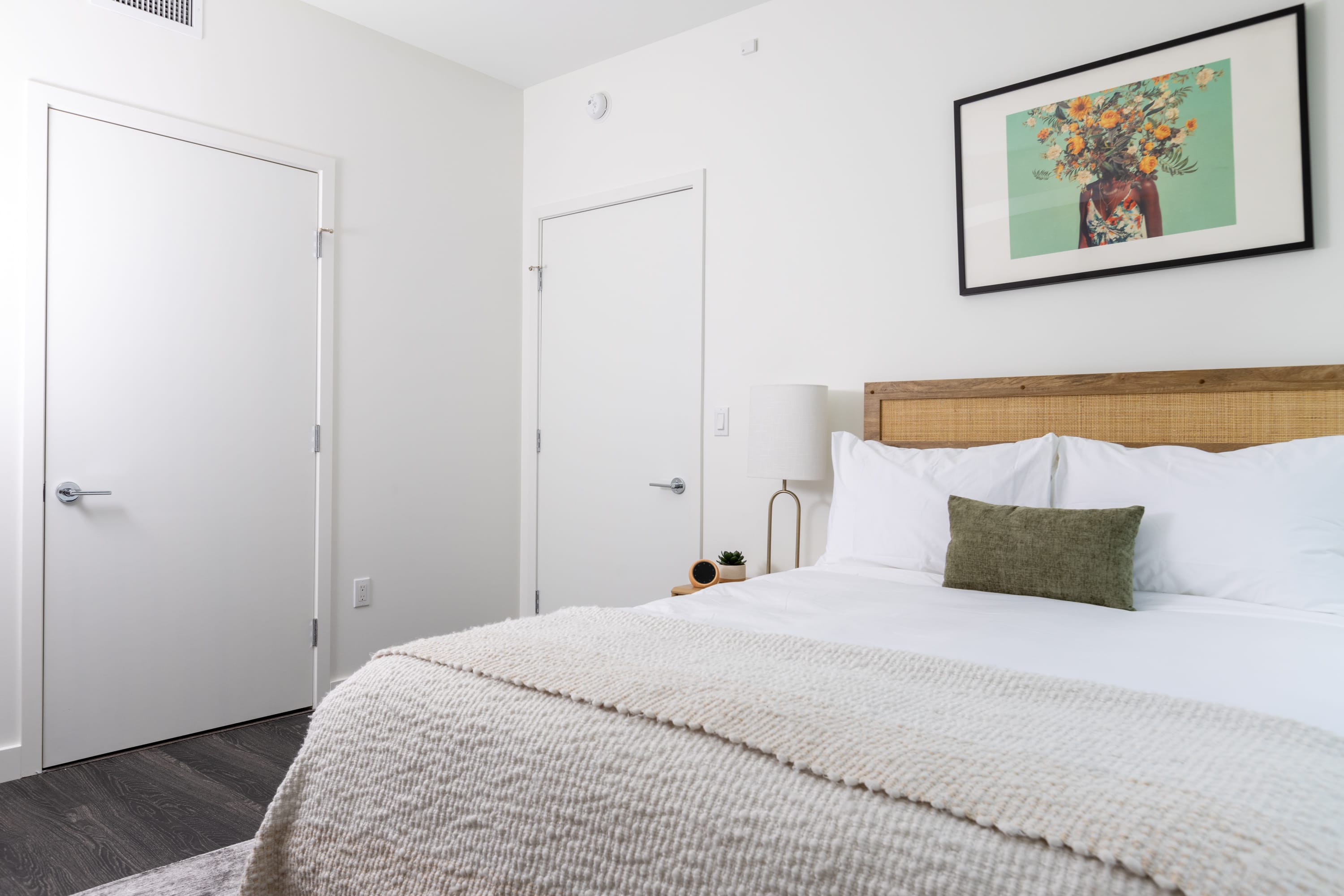 Accessible 1 Bedroom | Queen