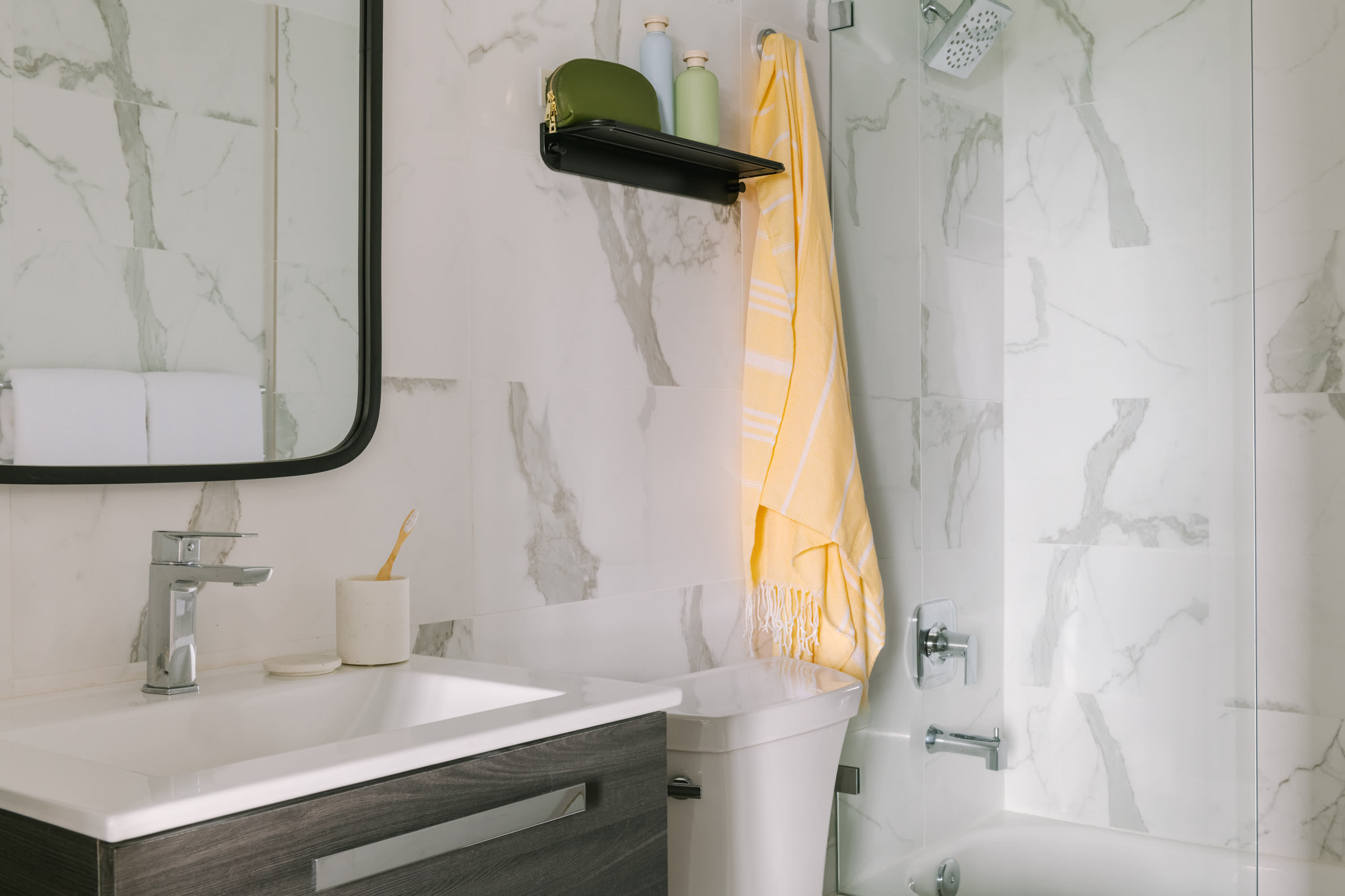 Queen Room | Intracoastal View