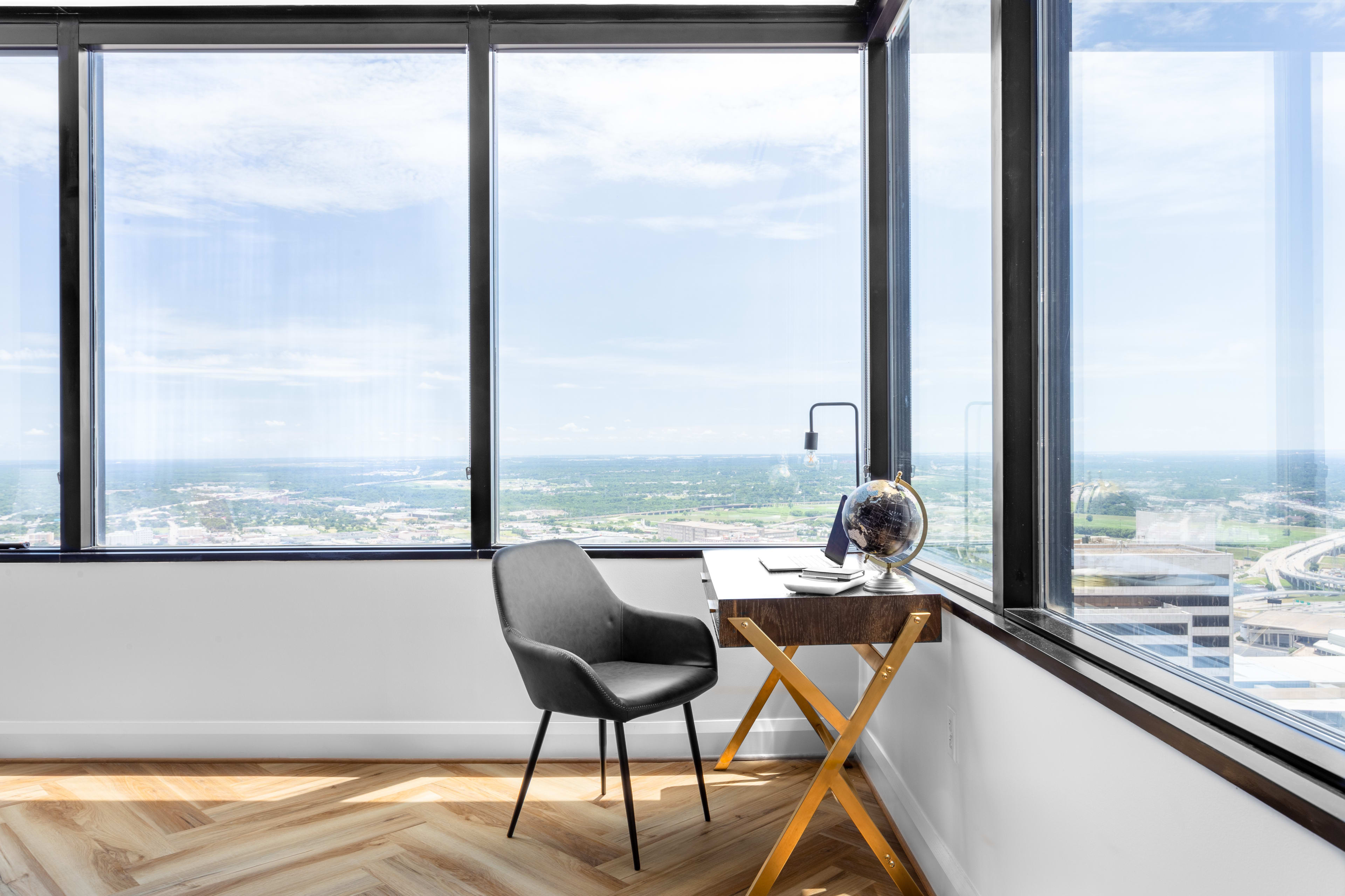 Corner King Room 