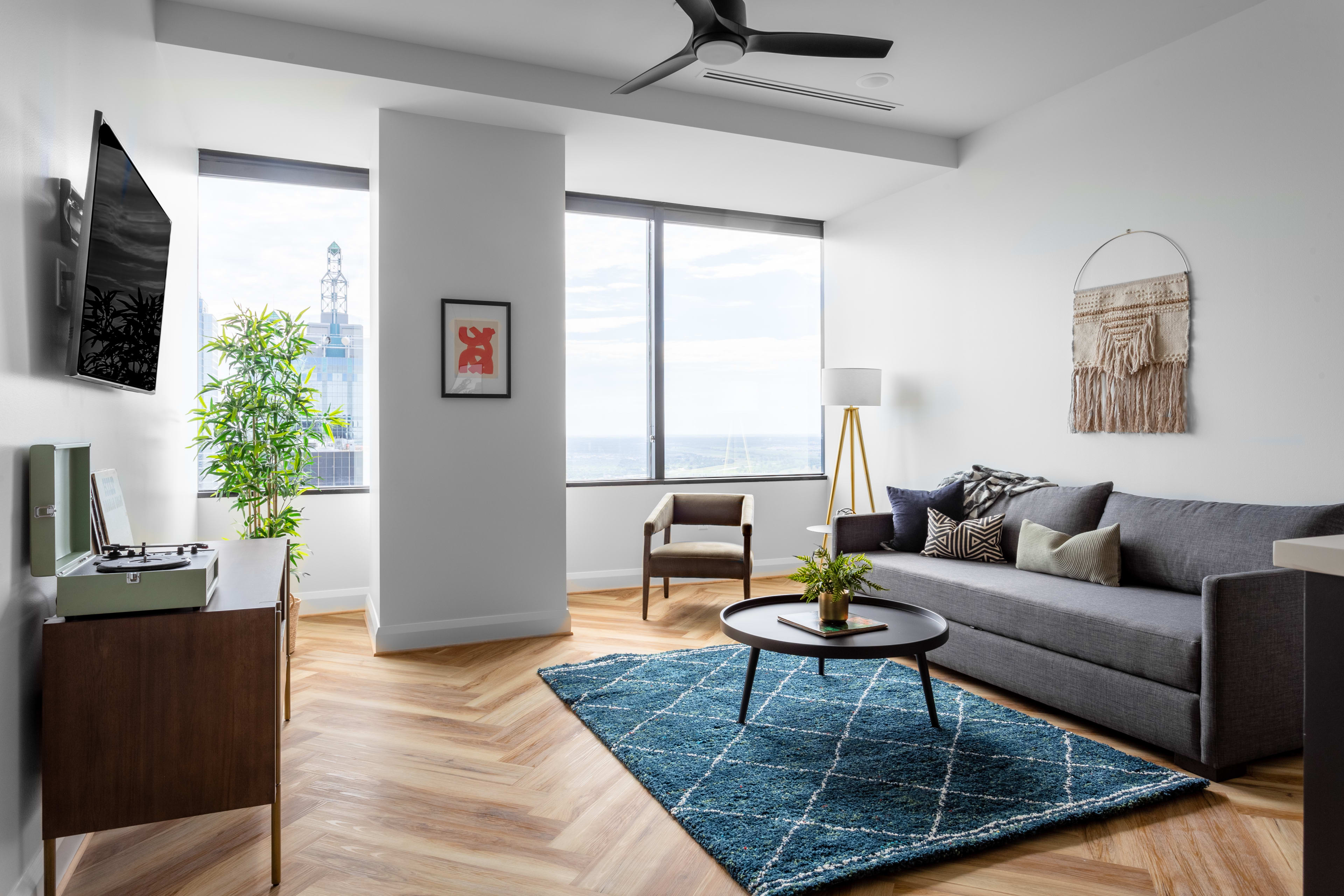 Deluxe 1 Bedroom | King 