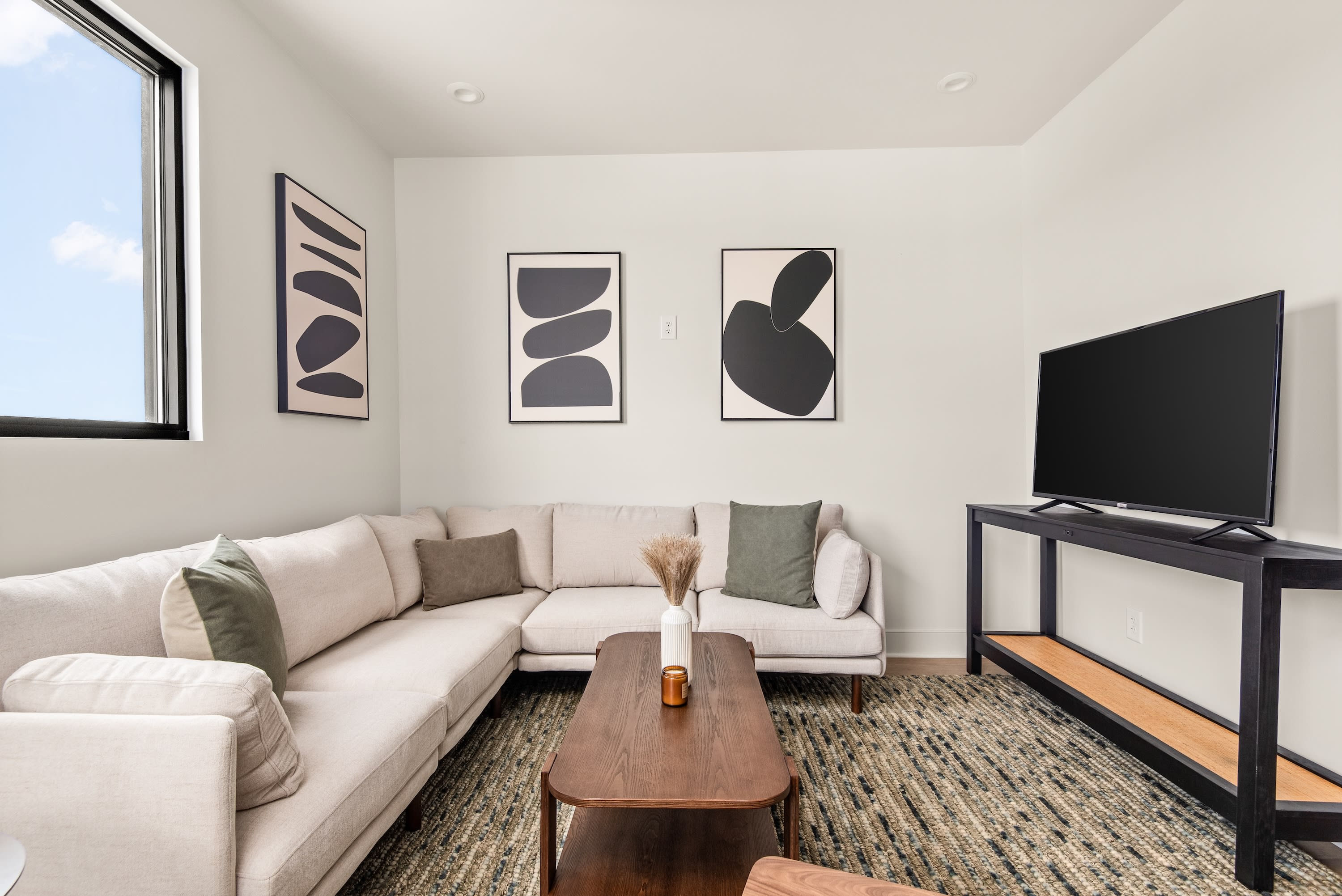 2 Bedroom Penthouse | King, Full, and Twin Bunk Bed