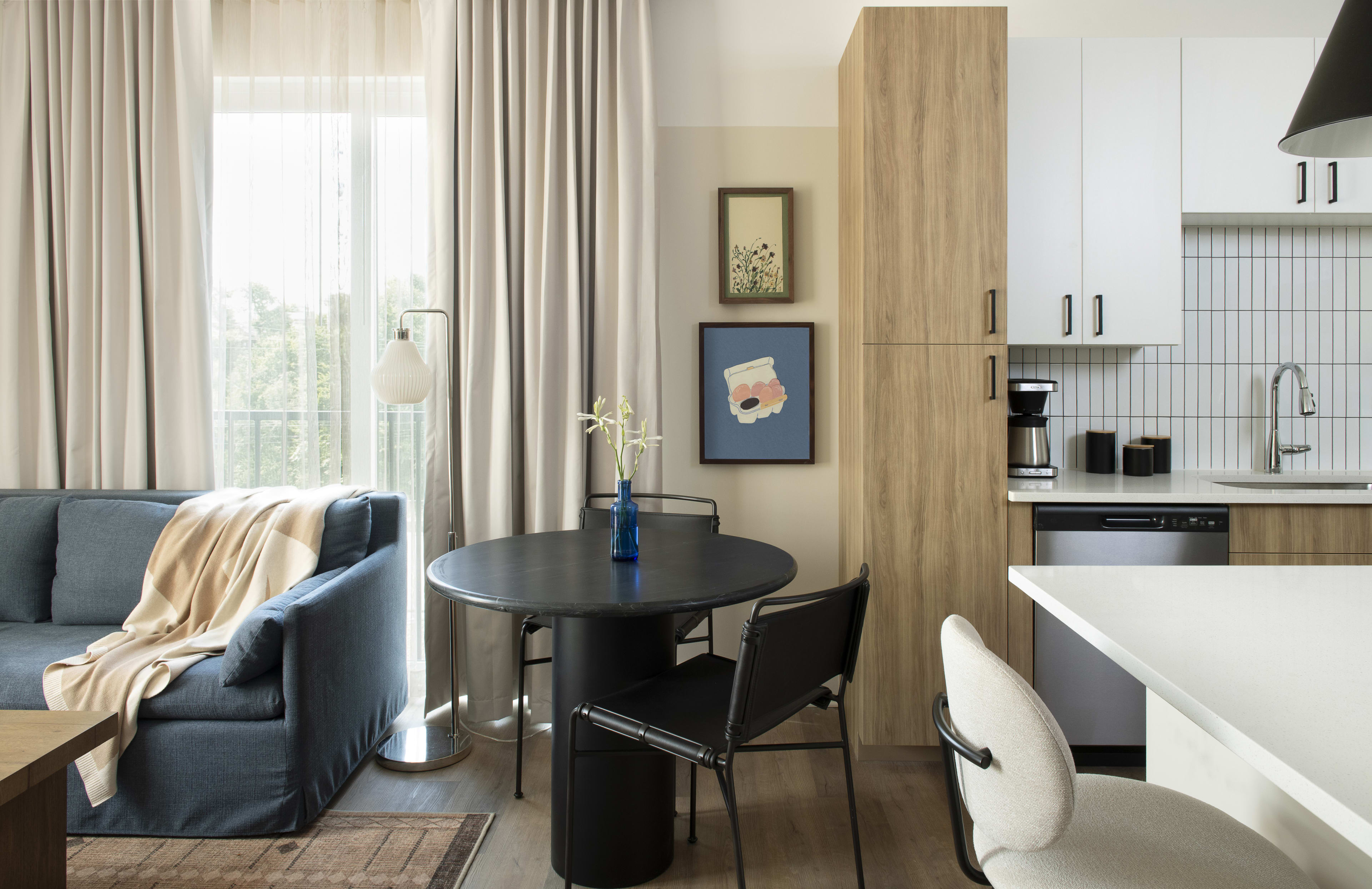 2 Bedroom | King and Queen