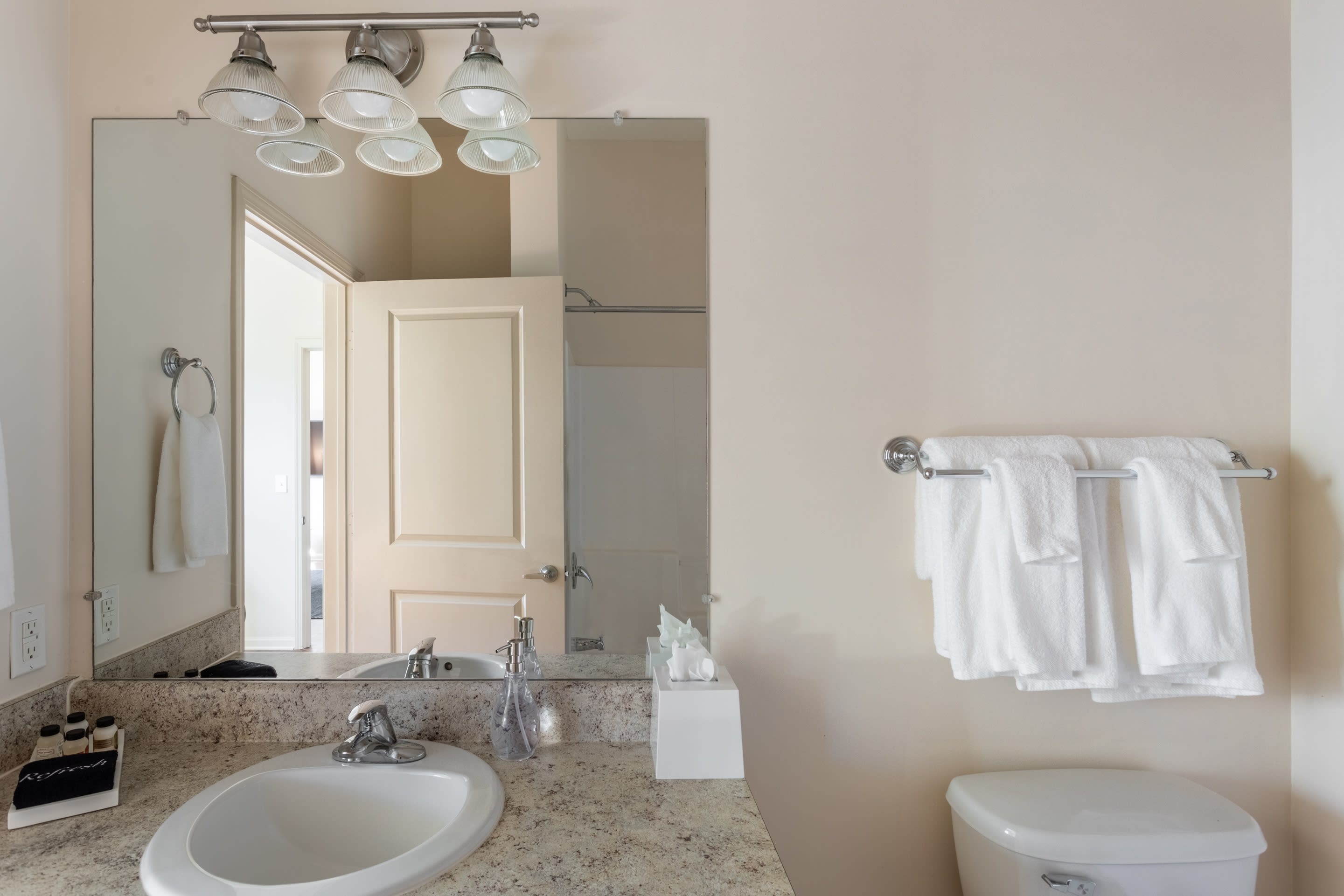 Deluxe 2 Bedroom | King and Queen